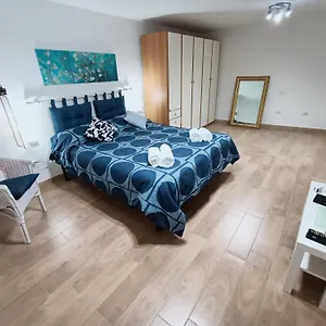 A Casa E Cardetella , Napoli Italia