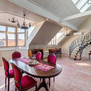 Donaticoeur Bellevue Apartment